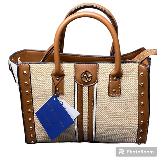 Adrienne Vittadini Handbags - NWT Adrienne Vittadini Capri Collection Satchel